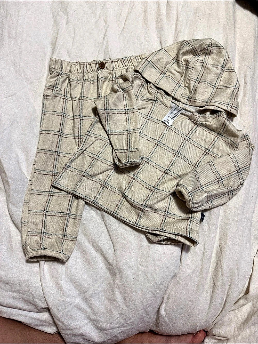 Modern Moments by Gerber Plaid Woven Set Plaid Set in Cream Baby 12M Like New